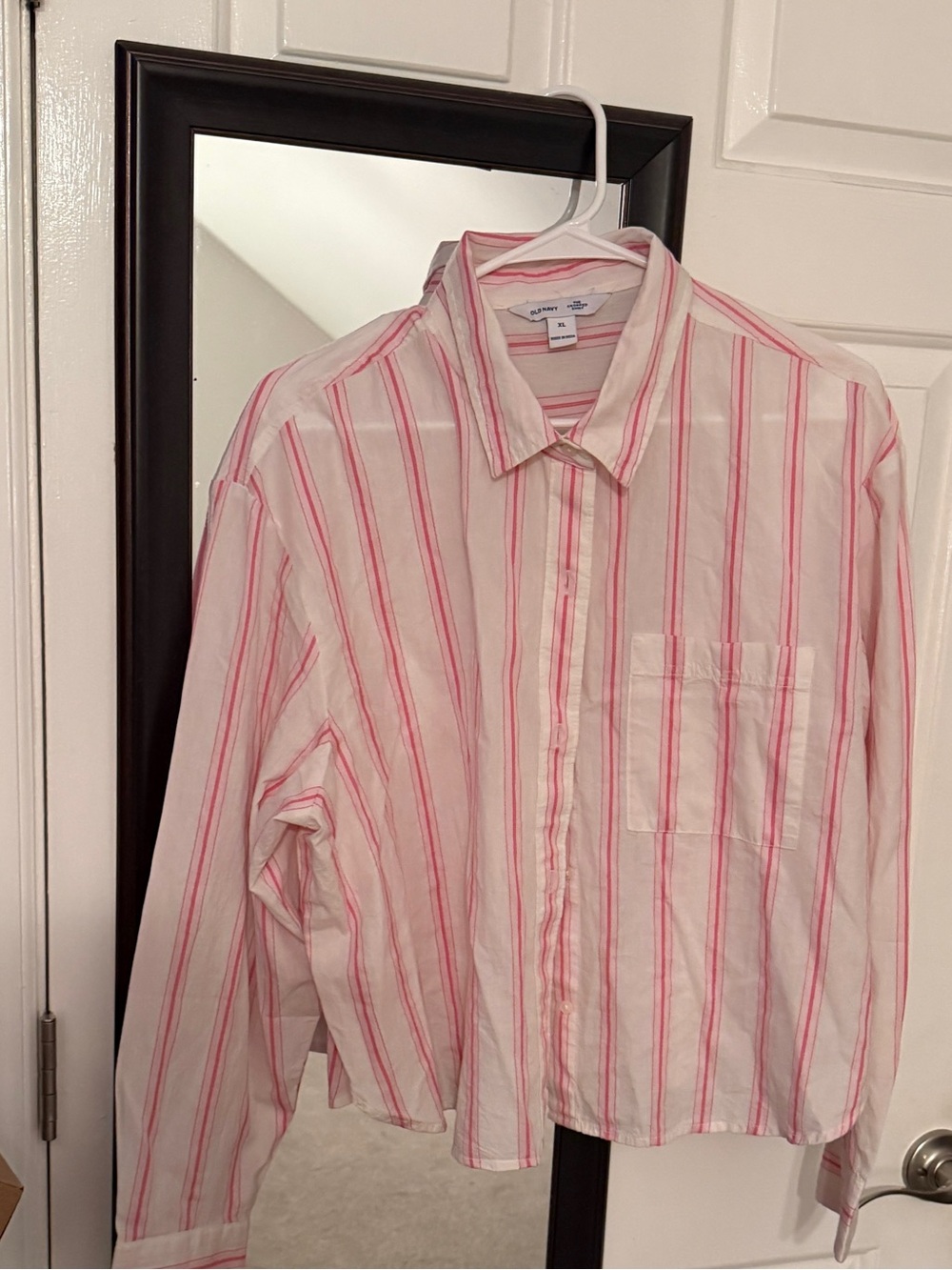 Old Navy Pink Stripe Cropped  Button-Down Women’s Top XL